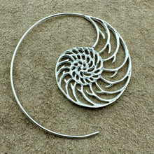 Load image into Gallery viewer, Nautilus Spirals - M/Silver