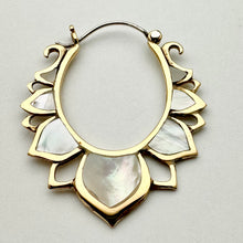 Load image into Gallery viewer, Maori Drops - M/Brass w/Mother of Pearl