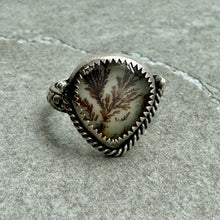 Load image into Gallery viewer, Dendrite Ring (Size 7.25) - Venus