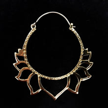 Load image into Gallery viewer, Lotus Hoops - L/Brass