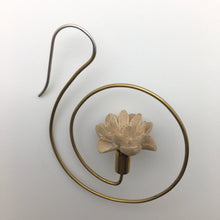 Load image into Gallery viewer, Lotus Drops - L/Tamarind Wood